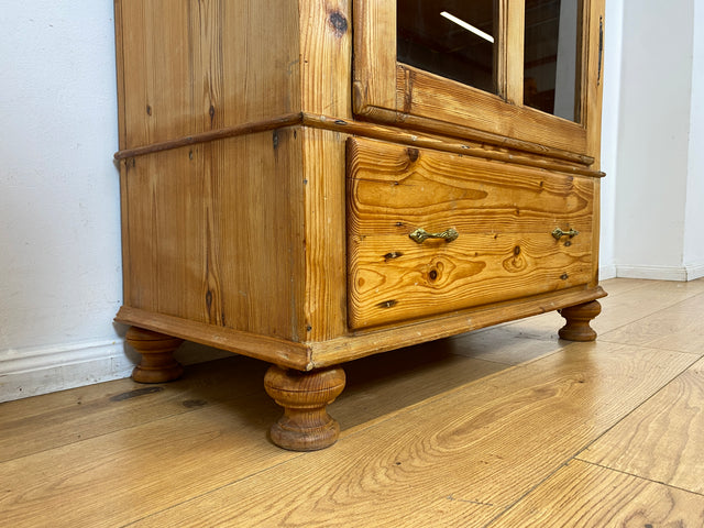 WMK I Eleganter antiker Schrank aus massivem Kiefernholz mit Glastüren & Schublade
