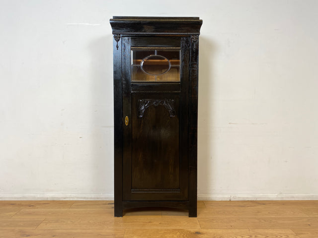 Zauberhafte dänische antike Vitrine I Vollholz mit facettiertem Originalglas, um 1900.