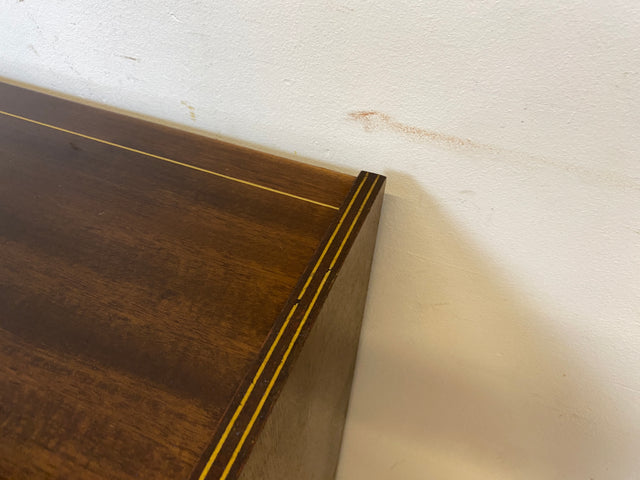 Formschöne dunkle 50er Jahre Barkommode mit Schiebetüren , Originalglas und Messingbeschlag I Bar Barschrank Vitrine Kommode Sideboard Rockabilly Mid-Century Vintage 60er I