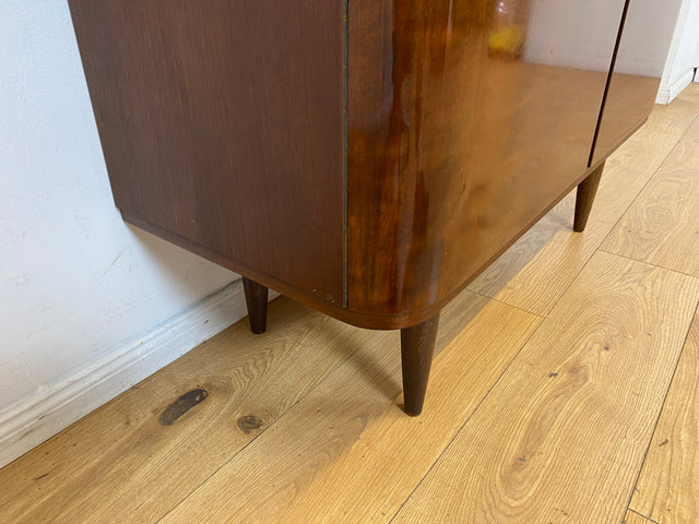 Formschöne und gut erhaltene dunkle Mid-Century Kommode aus 1965 I Schrank Sideboard Wäschekommode Schuhkommode Schuhschrank TV Lowboard Bank Rockabilly Mid-Century Vintage I
