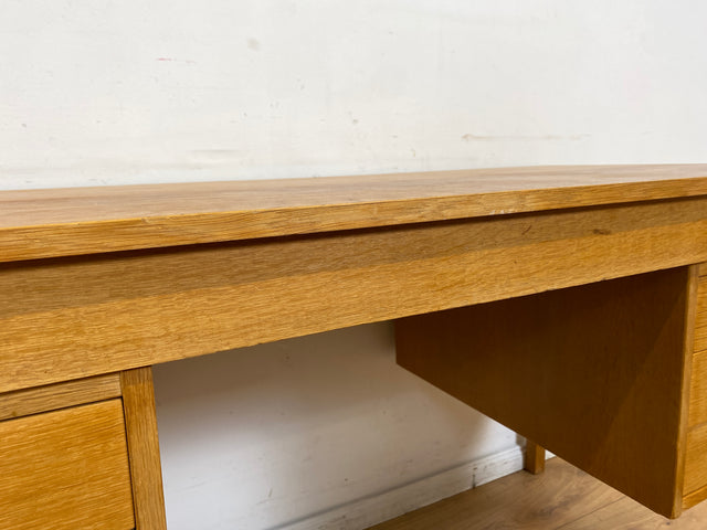 Stilvoller freistehender skandinavischer Schreibtisch in Eiche, mit Schubladen I Writing Desk Arbeitstisch Bürotisch Computertisch Danish Design Modern Vintage 60er 70er I