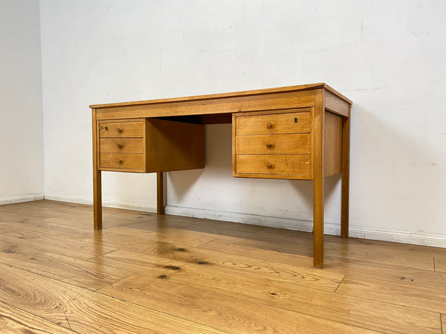 Stilvoller freistehender skandinavischer Schreibtisch in Eiche, mit Schubladen I Writing Desk Arbeitstisch Bürotisch Computertisch Danish Design Modern Vintage 60er 70er I