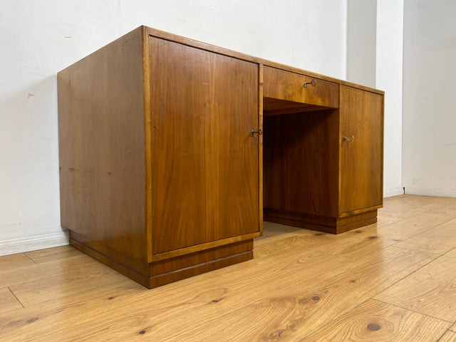 WMK I Minimalistischer freistehender Mid-Century Schreibtisch aus vollem Holz mit Regal Rückseite