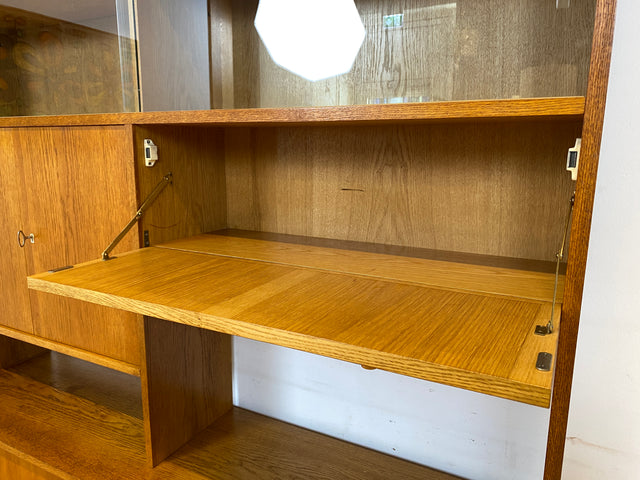 WMK I Hochwertiger großer Mid-Century Bücherschrank I Vollholz in Eiche I mit Vitrine und Schiebetüren I Highboard Büchervitrine Regalwand Eckregal Eckschrank Regal Wohnwand Vintage 50er 60er