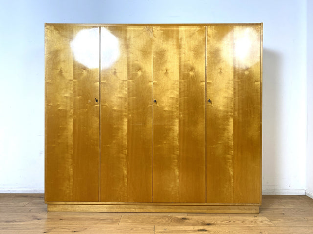 WMK I Minimalistischer heller 60er Jahre Kleiderschrank mit sehr guter Aufteilung