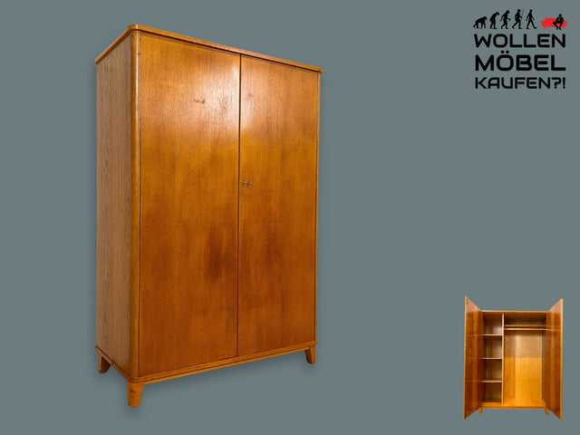 WMK I Schöner und gut aufgeteilter heller Mid-Century Kleiderschrank aus vollem Holz in Eiche I Schrank Wäscheschrank Flurschrank Schlafzimmerschrank Wardrobe 50er 60er Vintage I Berlin Hamburg Köln