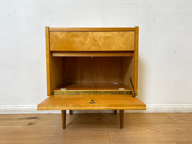 WMK I Stilvoller und sehr gut erhaltener heller Mid-Century Nachttisch mit Schublade I Nachtkommode Nachtschrank Nachtschränkchen Kommode Beistelltisch 50er 60er Vintage I Berlin Nürnberg Münster