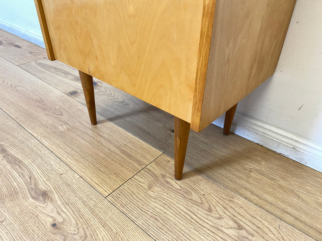 WMK I Stilvoller und sehr gut erhaltener heller Mid-Century Nachttisch mit Schublade I Nachtkommode Nachtschrank Nachtschränkchen Kommode Beistelltisch 50er 60er Vintage I Berlin Nürnberg Münster