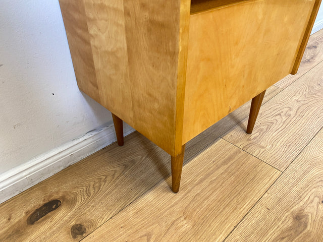 WMK I Stilvoller und sehr gut erhaltener heller Mid-Century Nachttisch mit Schublade I Nachtkommode Nachtschrank Nachtschränkchen Kommode Beistelltisch 50er 60er Vintage I Berlin Nürnberg Münster