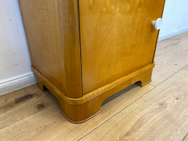 Freundlicher heller Mid-Century Nachttisch mit Schublade und Glasauflage I Vollholz furniert I Nachtkommode Nachtschrank Nachtschränkchen Kommode 60er Vintage I