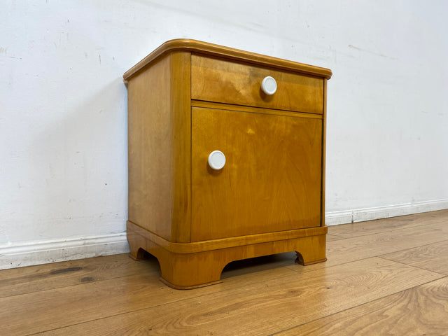 Freundlicher heller Mid-Century Nachttisch mit Schublade und Glasauflage I Vollholz furniert I Nachtkommode Nachtschrank Nachtschränkchen Kommode 60er Vintage I