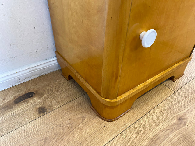 Freundlicher heller Mid-Century Nachttisch mit Schublade und Glasauflage I Vollholz furniert I Nachtkommode Nachtschrank Nachtschränkchen Kommode 60er Vintage I