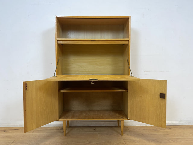 WMK Minimalistischer heller Mid-Century Schreibschrank mit stabiler Schreibplatte