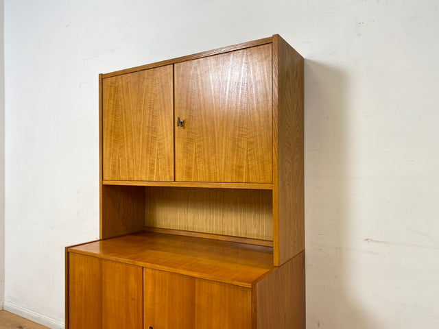 WMK I Stilvolles helles Mid-Century Highboard aus 1962 I Vollholz in Kirsche I Schrank Bücherschrank Wohnzimmerschrank Kommode Sideboard Bücherschrank 60er Vintage DDR Retro I