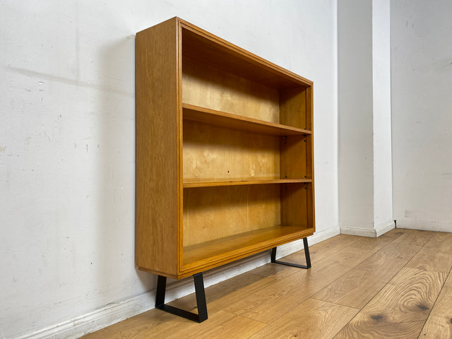 Schönes helles Mid-Century Regal , Vollholz, mit verstellb. Regalböden & neuen Metallfüßen I Holzregal Bücherregal Bücherschrank Küchenregal Regalwand Vintage Retro 60er I