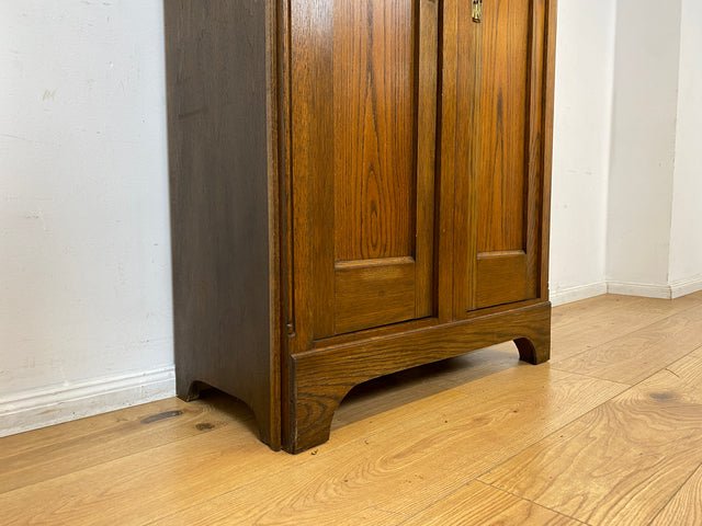 WMK I Hochwertiger antiker Schrank aus handverziertem Eichenholz mit Glastüren I Wäscheschrank Kleiderschrank Vitrine Bücherschrank Flurschrank Vertiko Jugendstil Vintage I