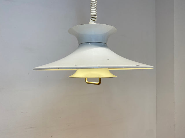 WMK I Schöne höhenverstellbare weiße skandinavische Space Age Designer Pendelleuchte von Belid aus Metall