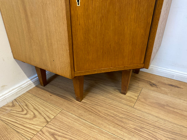 WMK I Hochwertiger hoher Mid-Century Eckschrank I Vollholz in Eiche I mit verstell. Regalböden I Eckregal Highboard Bücherschrank Büchervitrine Regalwand Regal Wohnwand Vintage 50er 60er I