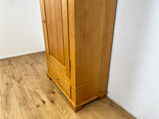 Hochwertiger Kleiderschrank im antiken Stil aus massivem Kirschholz mit Schublade I Schrank Wäscheschrank Bauernschrank Dielenschrank Vertiko Biedermeier Landhaus Vintage I