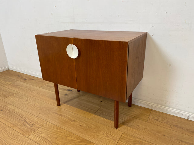 Sehr hübsche kleine 70er Jahre Barkommode mit Beleuchtung und verspiegeltem Getränkefach I Bar Barschrank Mini-Bar Hausbar Kommode VEB DDR Mid-Century Vintage Retro 60er I