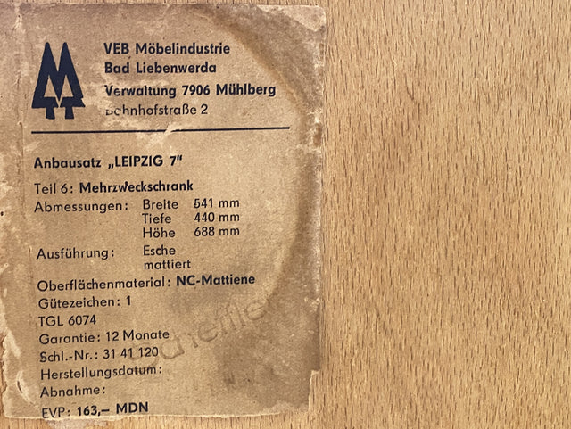 Stilvolle kleine helle Mid-Century Kommode in Esche mit Schubladen & formschönen Holzgriffen I Schubladenkommode Schrank Wäschekommode Ablage Sideboard Retro Vintage 60er I