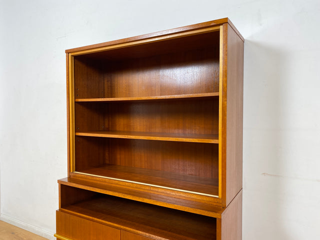 WMK I Stilvoller und gut erhaltener Mid-Century Bücherschrank aus 1965 von PGH Wohnkultur mit Schubladen