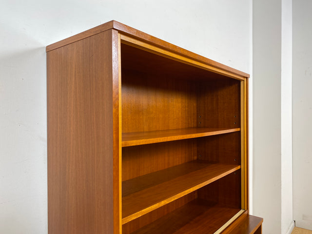 WMK I Stilvoller und gut erhaltener Mid-Century Bücherschrank aus 1965 von PGH Wohnkultur mit Schubladen