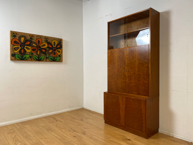 WMK I Stilvolles Mid-Century Highboard mit Vitrine und verstellbaren Regalböden I Schrank Bücherschrank Büchervitrine Bücherregal ,Kommode Sideboard Regalwand Vintage 60er I Berlin Magdeburg Essen