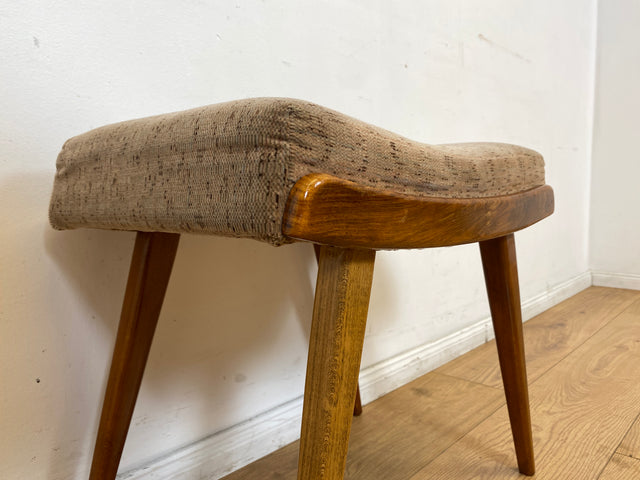 WMK I Versand I Formschöner und bequemer Mid-Century Hocker mit braunem Originalbezug und konischen Füßen