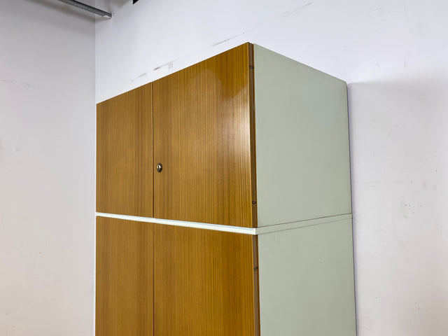 I Retro pur I Sehr schöner großer Mid-Century Kleiderschrank aus 1967 mit Aufsatz I Schrank Schlafzimmerschrank Garderobe Wardrobe Flurschrank 60er 70er Vintage DDR I