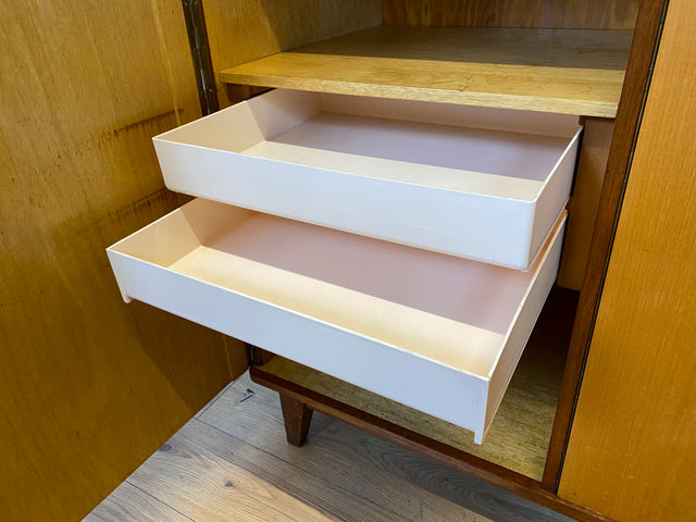 Schöner & perfekt aufgeteilter 3-türiger Mid-Century Kleiderschrank mit Schubladen I Schrank Schlafzimmerschrank Wäscheschrank Wardrobe Rockabilly 50er 60er Vintage I