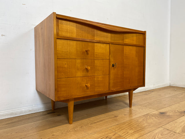 WMK I Besondere Mid-Century Kommode mit aufklappbarem Spiegel und Schubladen I Sideboard Schrank Spiegelkommode Frisierkommode Schminkkommode Schminktisch 60er Vintage Retro I