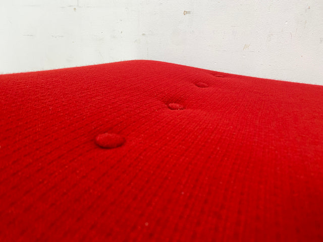 Stilvolle und sehr gut erhaltene Mid-Century Liege in grandiosem rotem Originalbezug und bequemem Federkern I Daybed Sofa Couch Bett Einzelbett Retro Vintage 50er 60er I