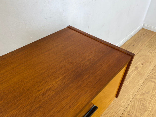 Stilvolles und gut erhaltenes Mid-Century Lowboard mit Schubladen und Originalgriffen