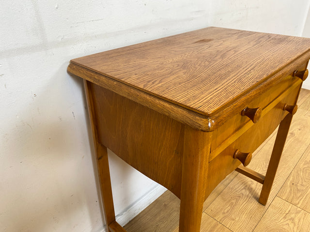 Schöne und sehr gut erhaltene Mid-Century Nähkommode aus vollem Holz mit Schubladen und Holzgriffen I Kommode Ablage Flurkommode Nähtisch Schminktisch Beistelltisch Vintage I