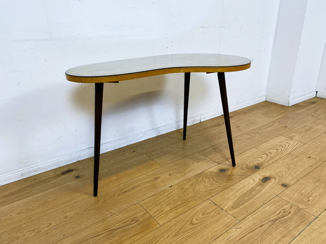 Formschöner und sehr gut erhaltener Mid-Century Nierentisch mit abnehmbarer Glasauflage & konischen Tischbeinen I Couchtisch Wohnzimmertisch Coffee Table 50er 60er Vintage I