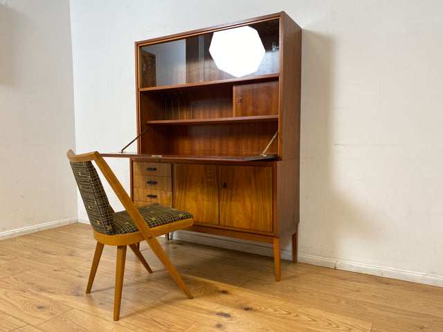 Stilvoller und gut erhaltener Mid-Century Schreibschrank mit Vitrine & Schubladen