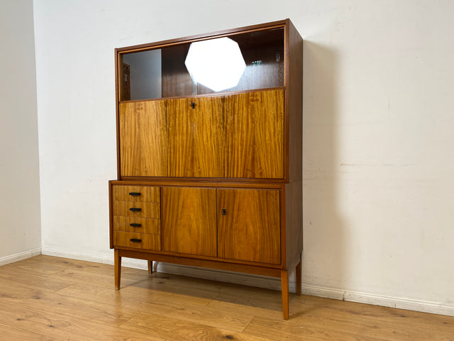 Stilvoller und gut erhaltener Mid-Century Schreibschrank mit Vitrine & Schubladen