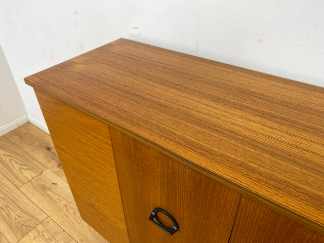 Stilvolle und gut erhaltene Mid-Century Schuhkommode mit hübschen Originalgriffen I Schuhschrank Flurschrank Flurkommode Sideboard Kommode Schuh 60er 70er Vintage Retro I