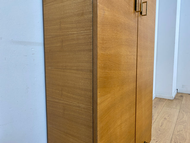 WMK I Sehr schöner und praktischer Mid-Century Schuhschrank mit Schubladen und Messinggriffen