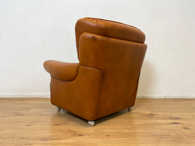 1/2 Schöner und sehr bequemer Mid-Century Sessel mit cognacfarbenem Echtleder Bezug