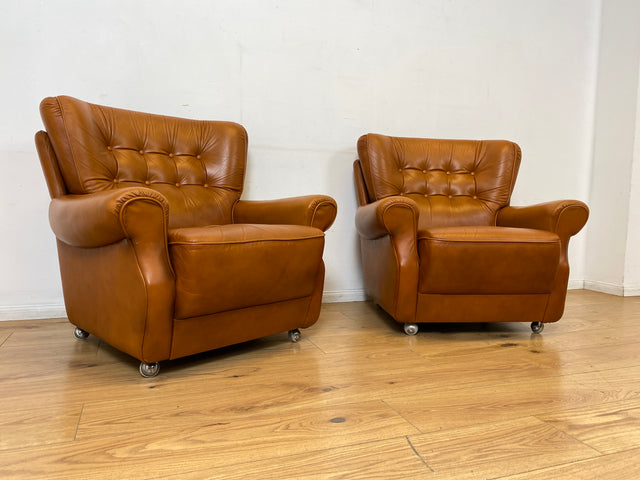 1/2 Schöner und sehr bequemer Mid-Century Sessel mit cognacfarbenem Echtleder Bezug