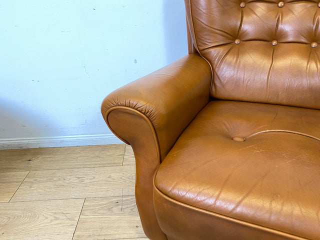 1/2 Schöner und sehr bequemer Mid-Century Sessel mit cognacfarbenem Echtleder Bezug