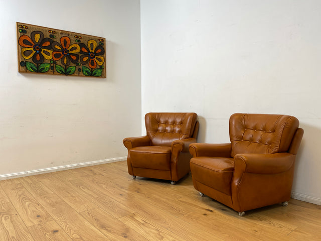 1/2 Schöner und sehr bequemer Mid-Century Sessel mit cognacfarbenem Echtleder Bezug