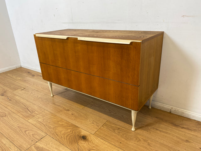 Stilvolles helles Mid-Century Sideboard aus 1966 in Esche mit verschließbarem Gitter für Bettdecken I Wäschekommode Kommode Wäschetruhe TV Lowboard Board 60er Vintage I