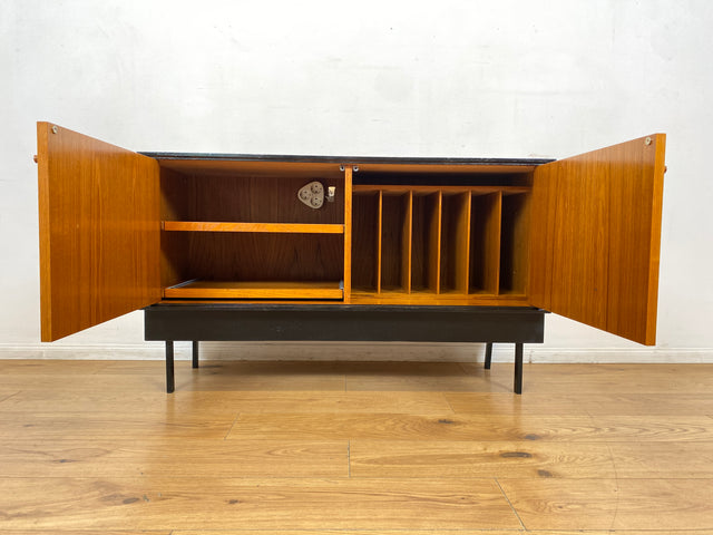 WMK I Rares Mid-Century Sideboard in Teakholz mit Vinyl Regal & Ausziehfächern für Plattenspieler
