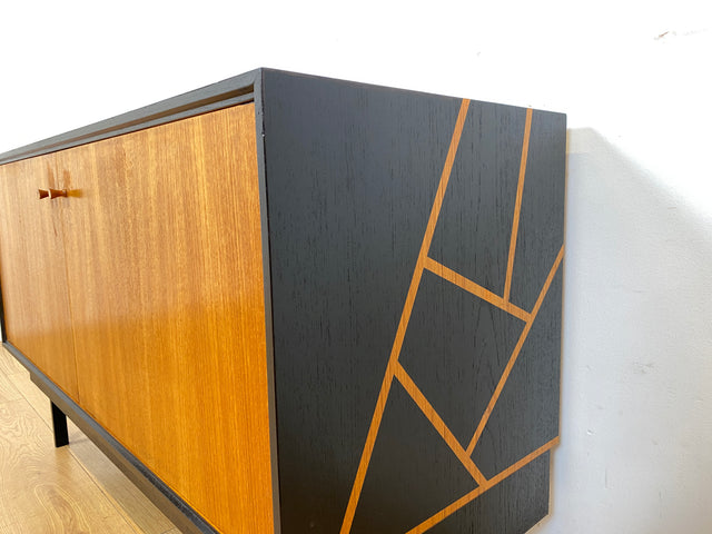 WMK I Rares Mid-Century Sideboard in Teakholz mit Vinyl Regal & Ausziehfächern für Plattenspieler
