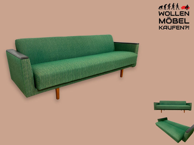 WMK I Retro pur! Kultiges und gemütliches Mid-Century Sofa mit Schlaffunktion in grünem Originalbezug
