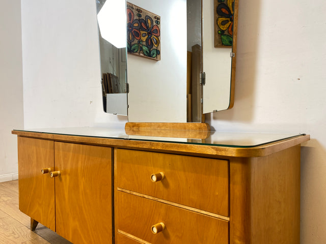 WMK I Stilvolle Mid-Century Spiegelkommode mit Klappbarem Spiegel & Schubladen