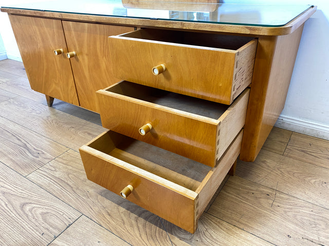 WMK I Stilvolle Mid-Century Spiegelkommode mit Klappbarem Spiegel & Schubladen
